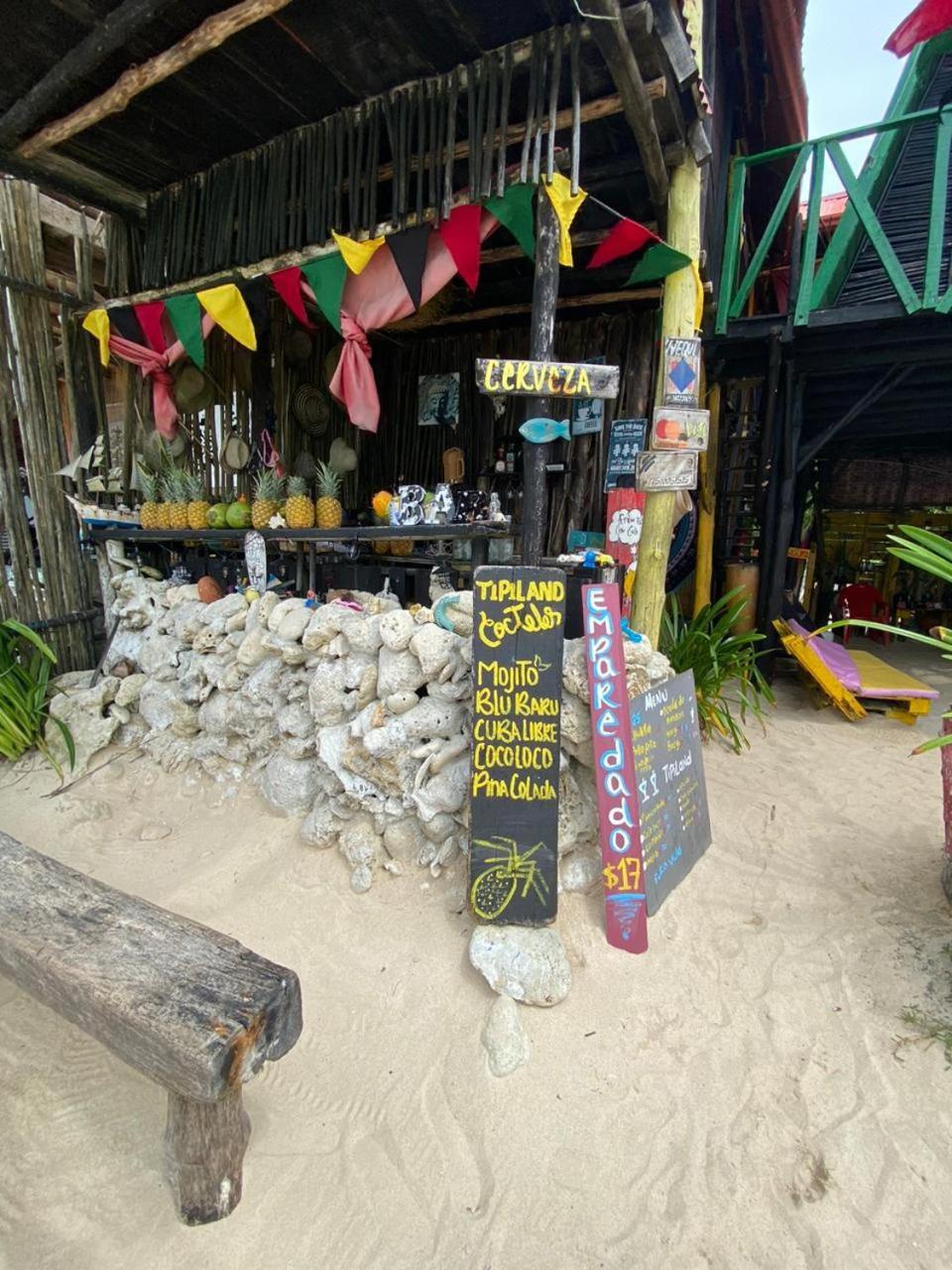 Tipiland Baru La Casa Del Mono Hotel Playa Blanca Luaran gambar