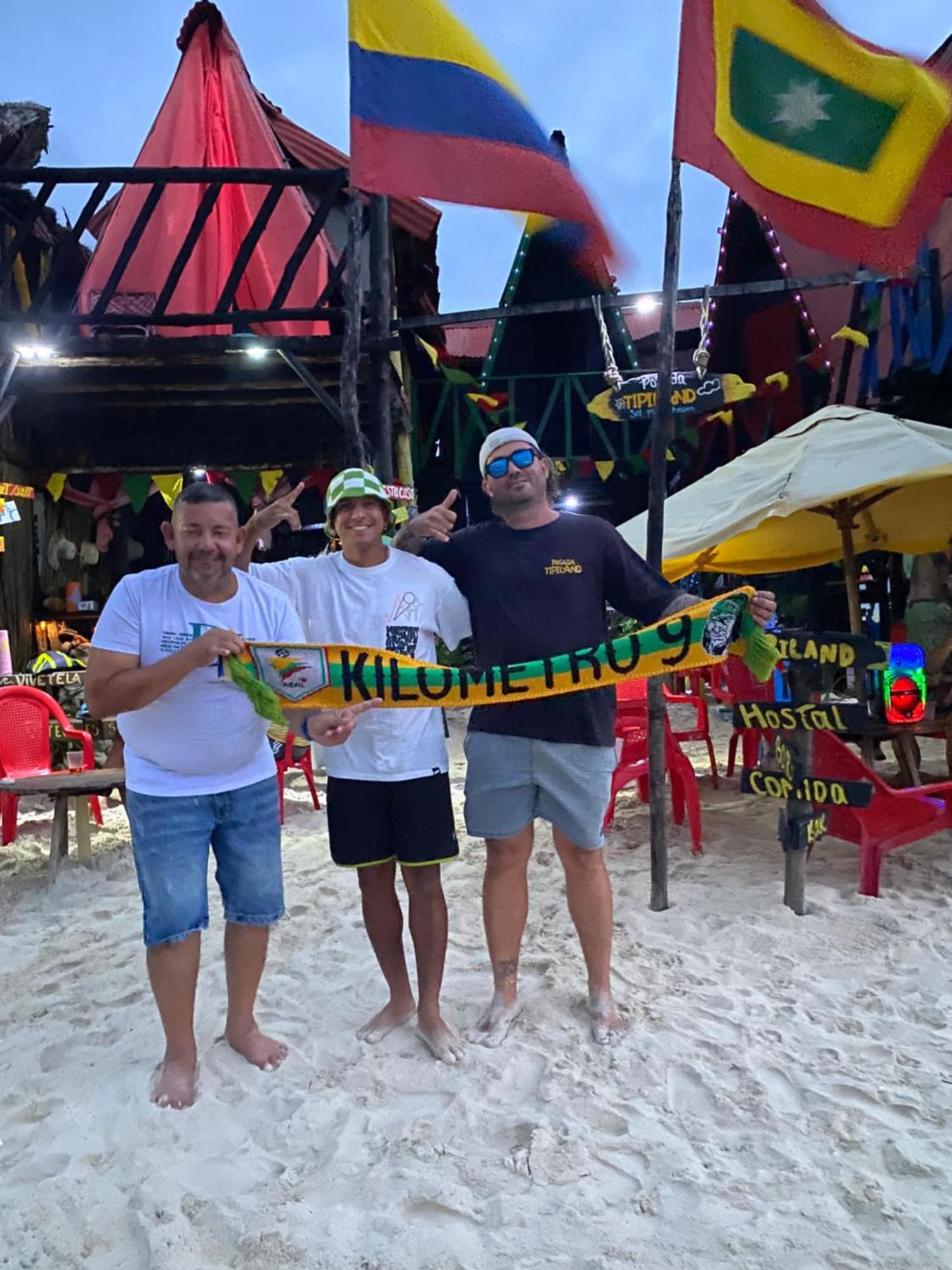 Tipiland Baru La Casa Del Mono Hotel Playa Blanca Luaran gambar